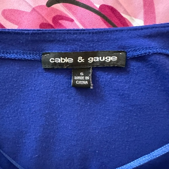 EUC Tunic Top with embellished sleeves ~ size small ~ - Picture 4 of 6